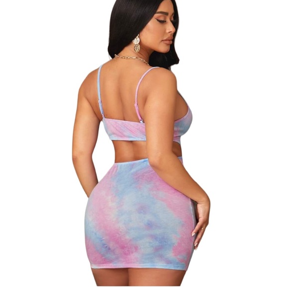 Dresses & Skirts - New Tie Dye Pink And Blue Bodycon Cut Out Back Dress